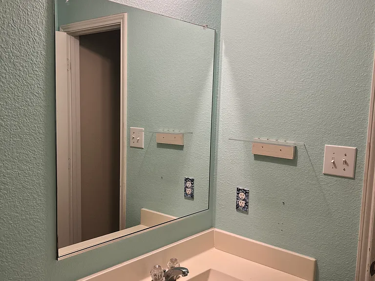 12300 Shine Ave — Photo 5