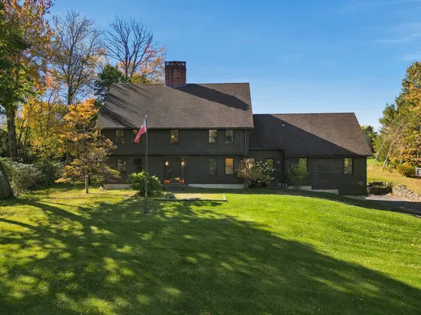 10 Sycamore Park, South Hadley, MA 01075
