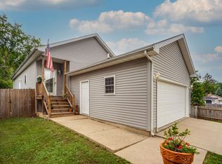 33634 N Evergreen Dr, Grayslake, IL 60030