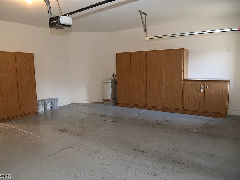 10642 Cave Ridge St — Photo 38
