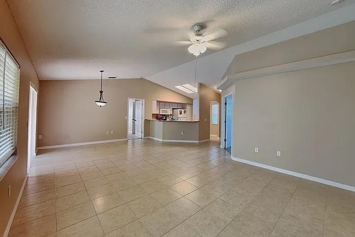 7132 Waxwing Dr — Photo 4