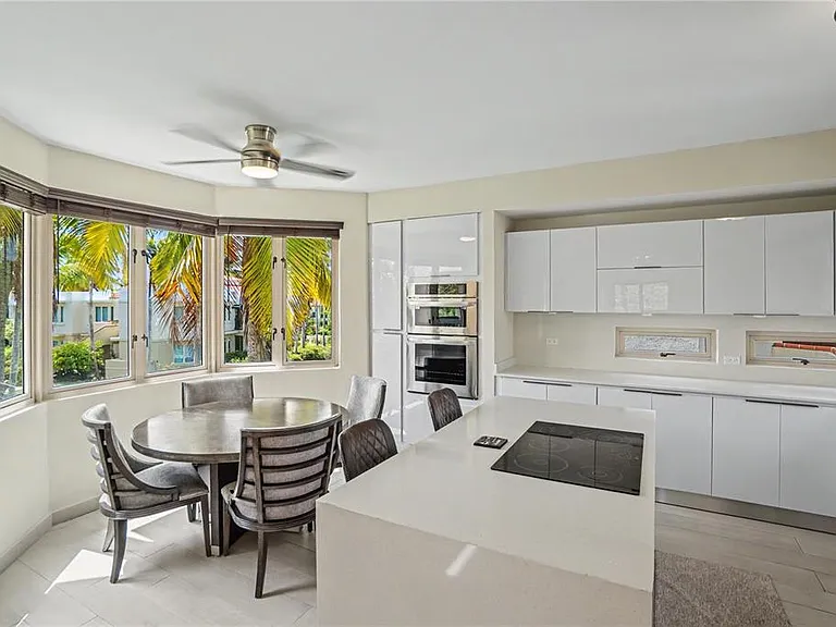 86 Lakeside Villas A B2 — Photo 8