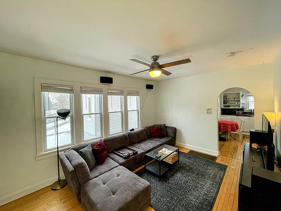2nd image of 1619 N Warren Ave #1619