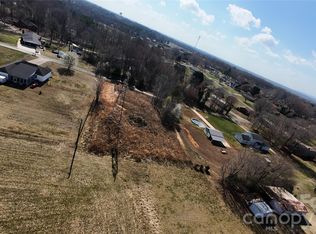 907 Honeysuckle Dr, Shelby, NC 28150