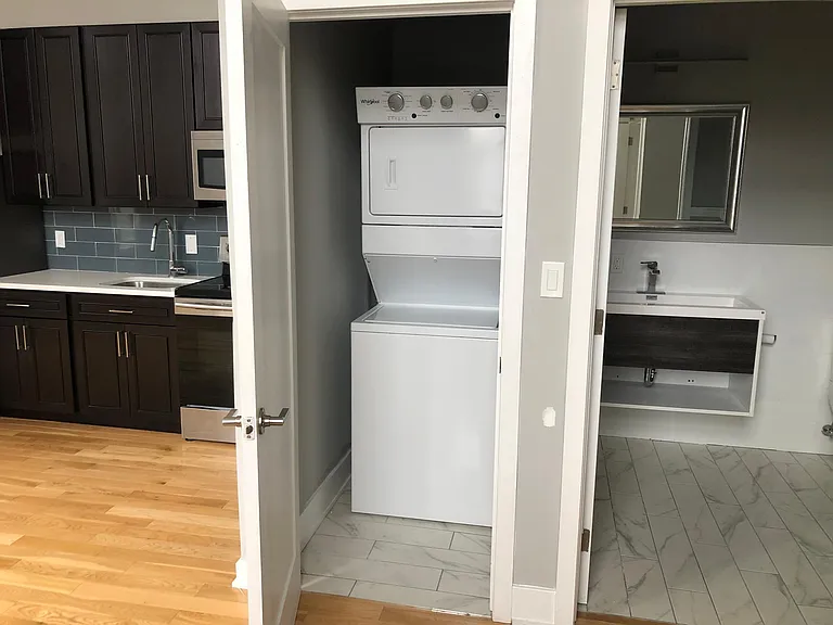 1521-23 W Girard Ave #206 — Photo 7