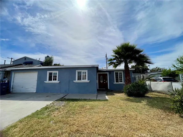22201 Ibex Ave, Hawaiian Gardens, CA 90716