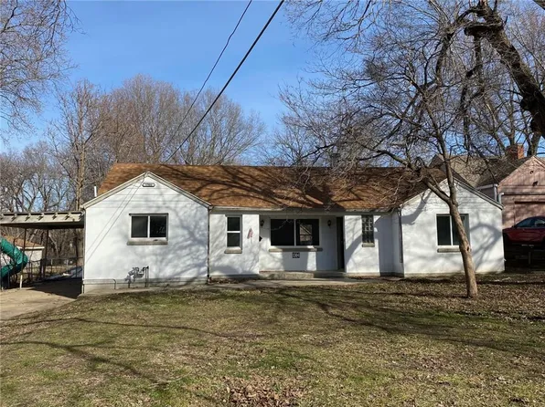 1304 W Sheley Rd, Independence, MO 64052