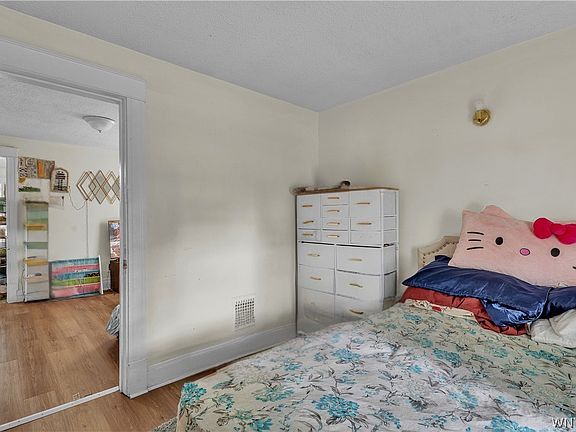 3rd image of 2523 Falls St