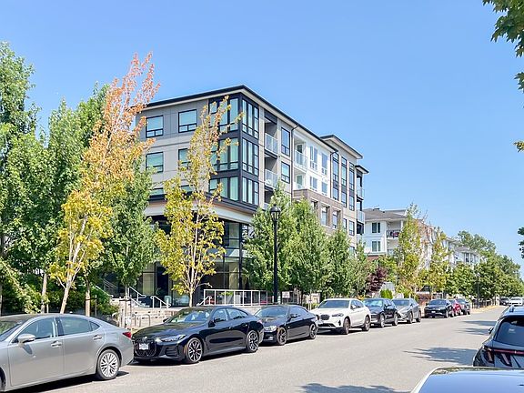 3rd image of 9233 Odlin Rd #404