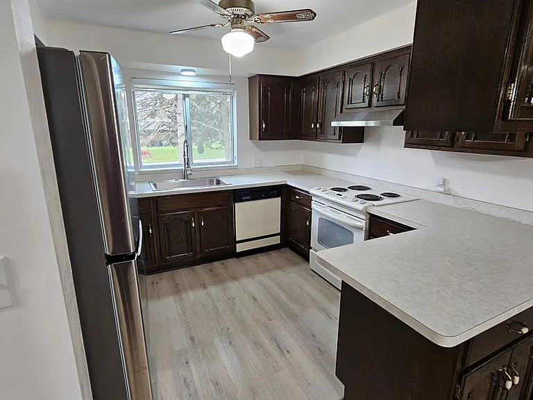 6805 Fredmoor Dr — Photo 3