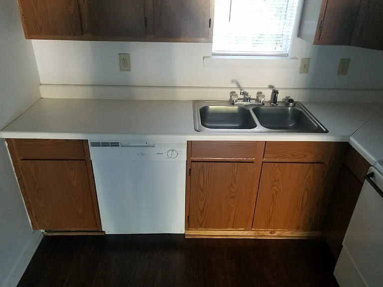 415 Ladiga St SE — Photo 8