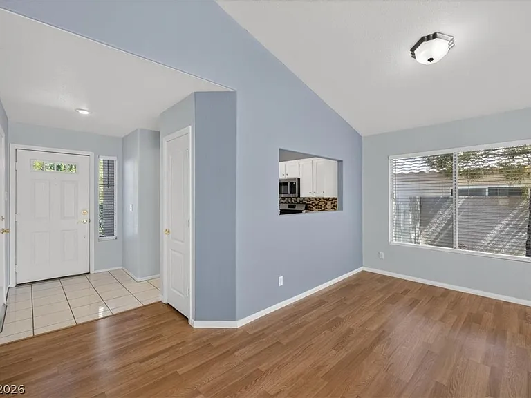 2408 Sterling Heights Dr — Photo 5