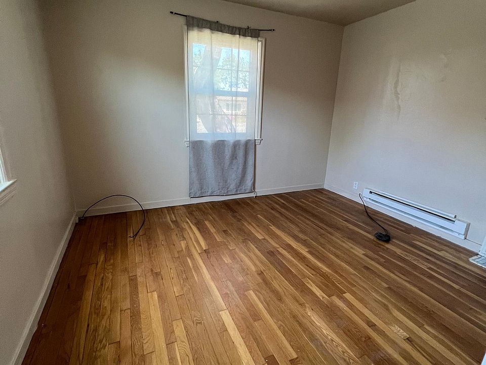 1st image of 824 E Hedding St