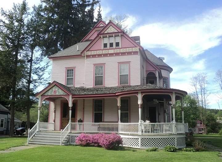 1st image of 163 Main St #1