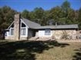 743 King Ln, Yellville, AR 72687