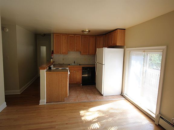 LIVING ROOM TO KITCHEN