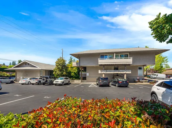 970 100th Ave NE APT 42, Bellevue, WA 98004