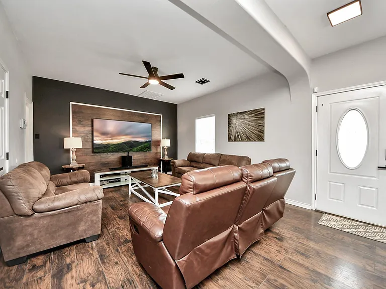 1603 Dove Run — Photo 15