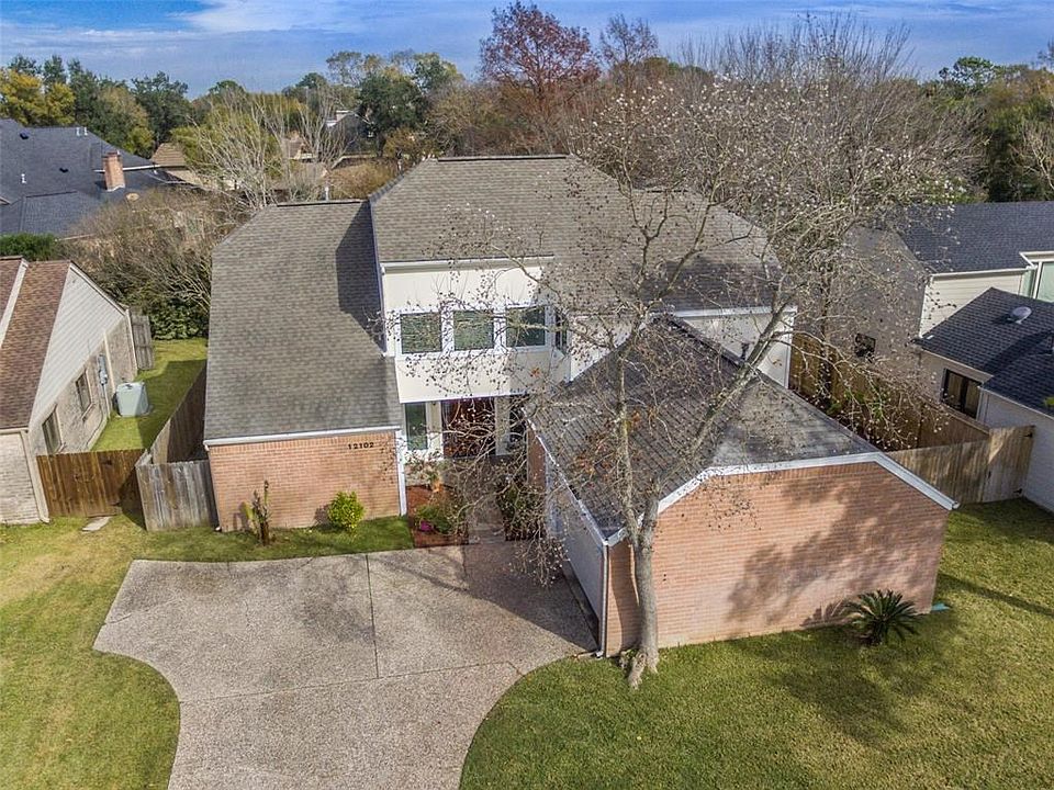 Beautiful four bedroom remodeled home in the heart of the Energy Corridor!