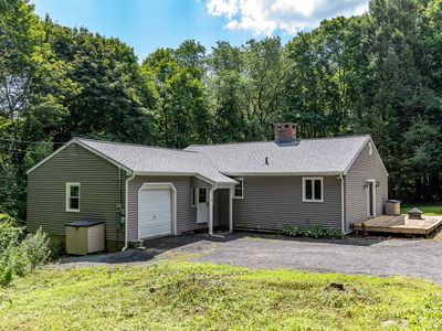 (Undisclosed Address), Bethlehem, CT, 06751