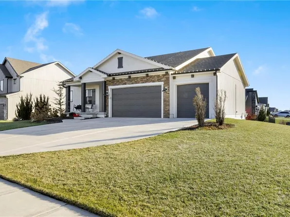 19013 W 188th Ter, Spring Hill, KS 66083