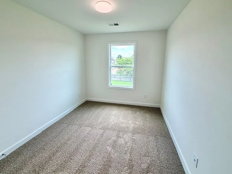 155 Summer Rose Ln — Photo 10