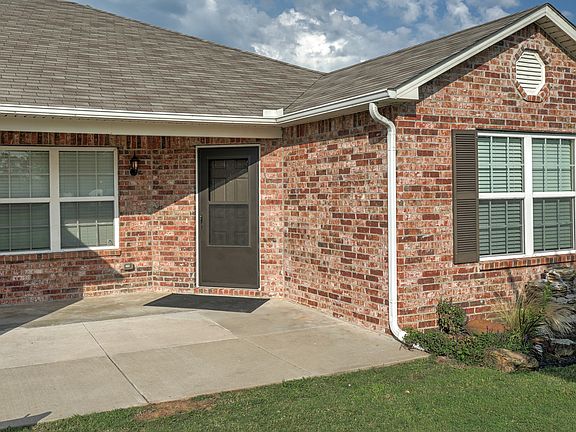 3rd image of 1230 Panther Ln