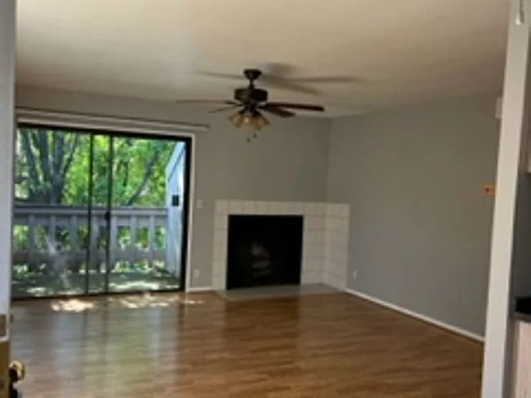 2200 Notre Dame Blvd #7 — Photo 4
