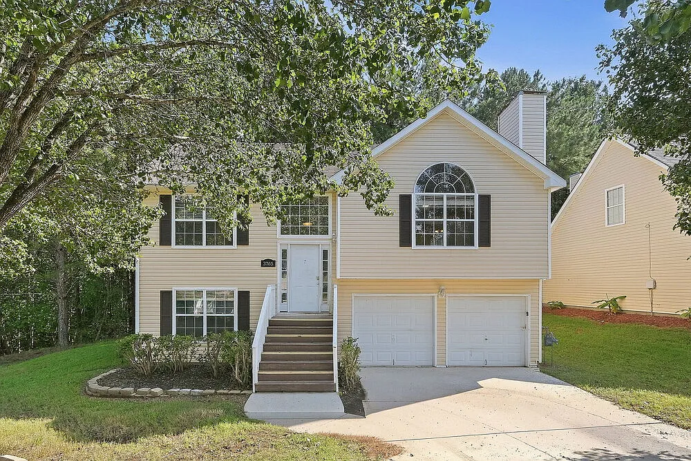 3 bed, 2.0 bath, 1460 sqft, $1,825 — Photo 1
