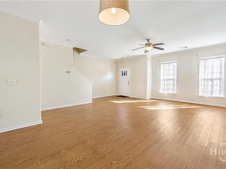 116 Ventura Pl — Photo 7