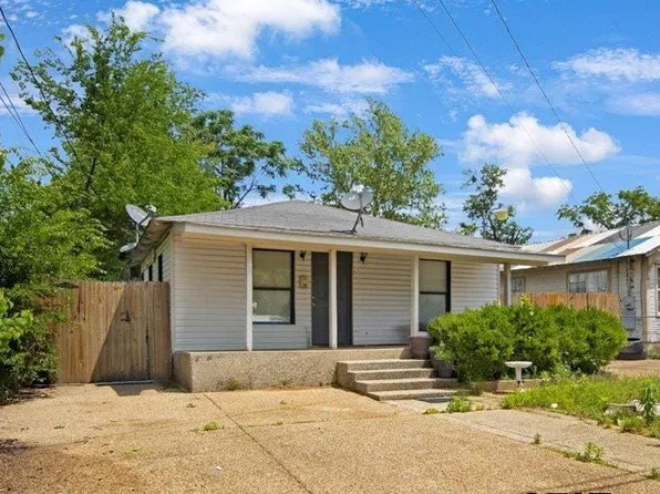 961 Montgomery Gdns, Tyler, TX 75708