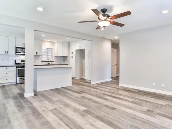 7837 Newman Ave, Huntington Beach, CA 92647