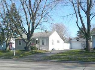 2209 Hubbard St, Janesville, WI 53546