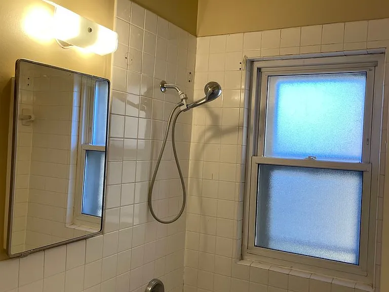 Taylor Apartments — Photo 28