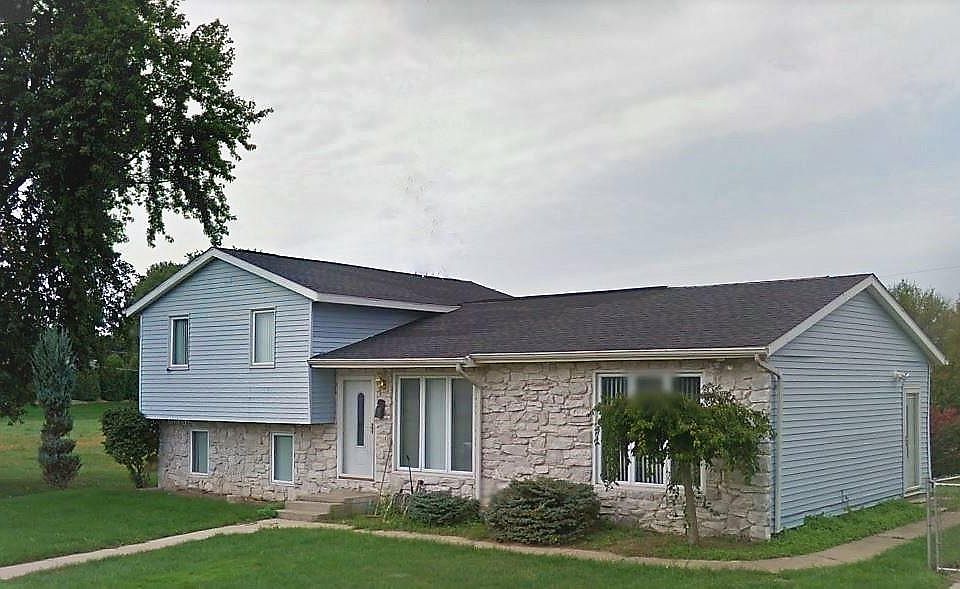 2nd image of 1201 S Sylvan Ln
