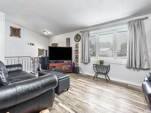 3rd image of 1151 Knox Pl