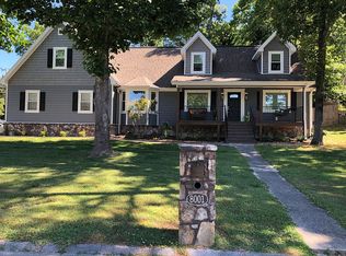 8001 Freeport Dr, Soddy Daisy, TN 37379