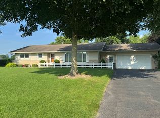 10493 N Steffen Dr, Milford, IN 46542