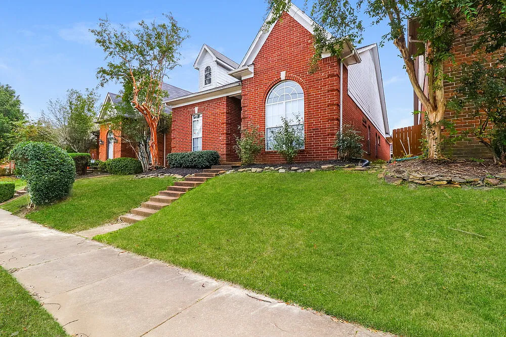 Building Photo - 8691 Overcup Oaks Dr