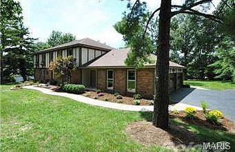 5th image of 345 Falaise Dr