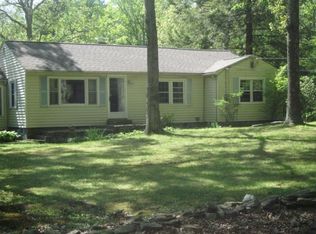 538 Leadmine Rd, Sturbridge, MA 01566