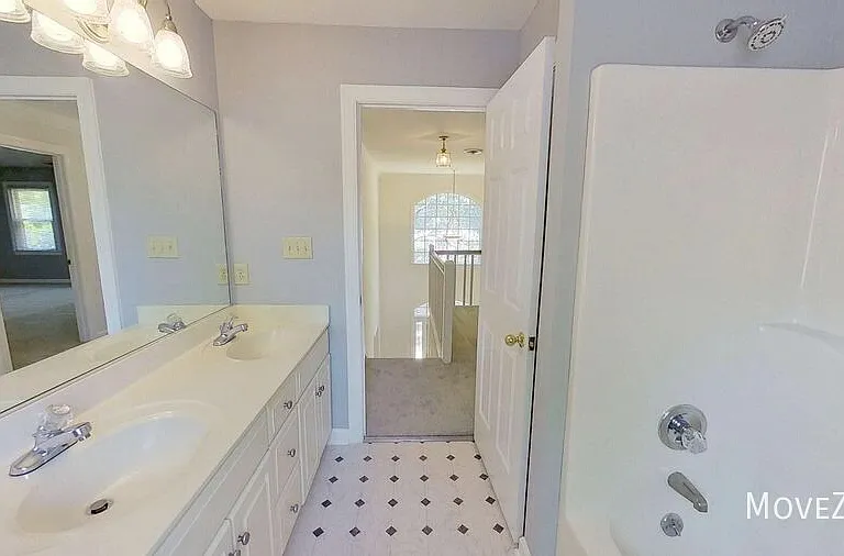 2400 Tweedmore Ct — Photo 21