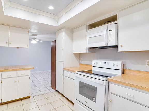 4th image of 1007A Breeze Dr