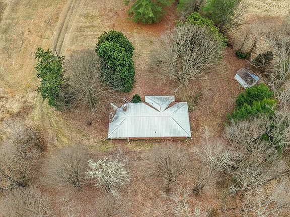 5th image of 1201 Laurel Bluff Rd