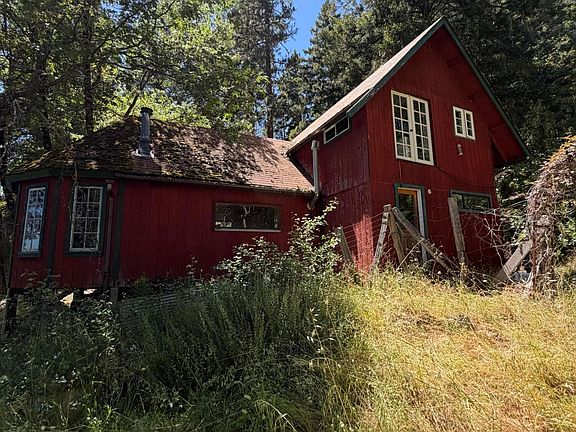 2nd image of 2260 Betts Rd