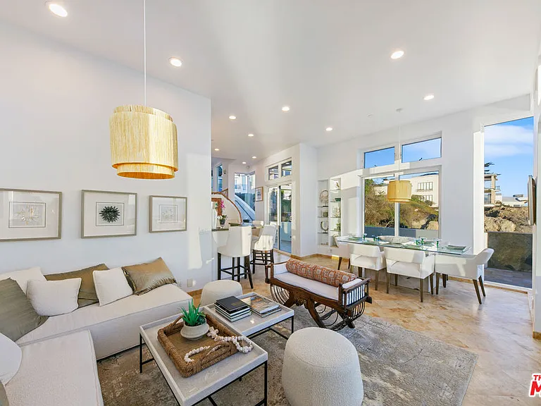 31626 Sea Level Dr — Photo 9