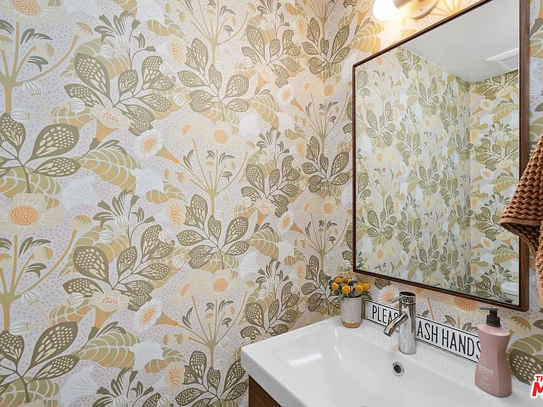 11260 Overland Ave #12D — Photo 17