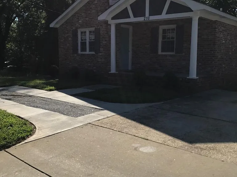 210 Mulberry St — Photo 4