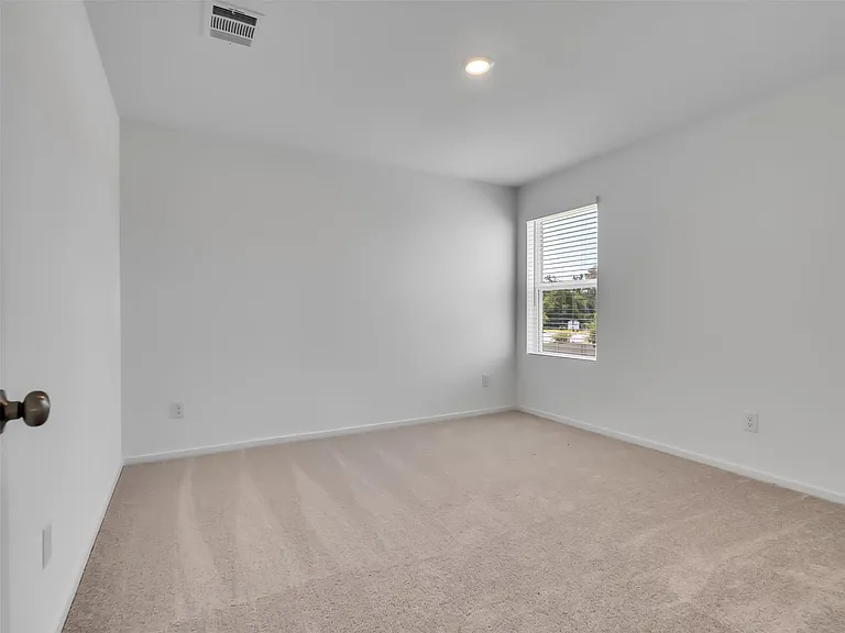 31404 Pratola Serra Cir — Photo 32