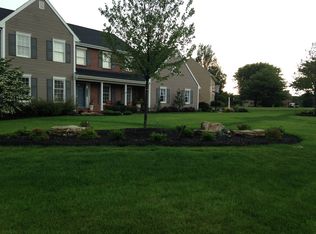 2 Bennington Cir, Lititz, PA 17543